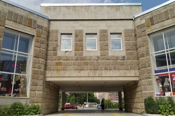 В Библиотечно-культурном комплексе им. А. В. Молчанова открылась выставка-инсталляция «Былые годы в памяти не стерты»