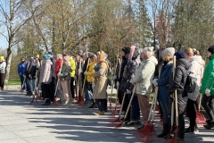 У мемориала «Ополченцы» в Пушкине дали старт общегородскому субботнику.