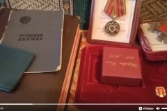 Первый заместитель главы администрации Пушкинского района Вера Семёнова посетила дом ветерана, чтобы вручить поздравление от президента Российской Федерации В.В. Путина, юбилейную медаль «80 лет Победы в Великой Отечественной войне 1941–1945 гг.»