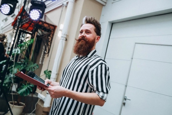 История успеха. Фестиваль лиги КВН «Дебют» стал победителем премии Правительства Санкт‑Петербурга «Лучший молодежный проект»