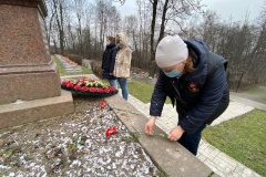 В День Неизвестного солдата цветы  возложили на Пулковских высотах