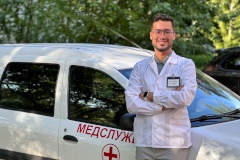 Поздравляем врача-педиатра, заведующего отделением неотложной помощи детской городской поликлиники № 49 Пушкинского района - Антона Иванова с заслуженной победой в конкурсе «Серафимовский врач - 2024»