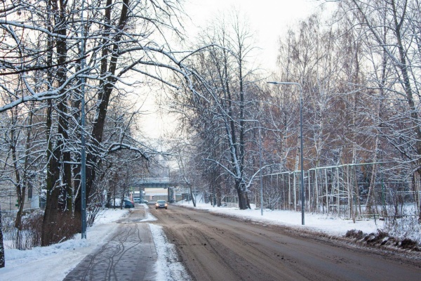 В Институтском переулке установлены новые фонари