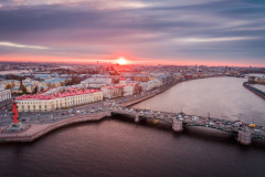 В Санкт‑Петербурге в 2024 году благодаря нацпроекту отремонтируют дороги на Васильевском острове