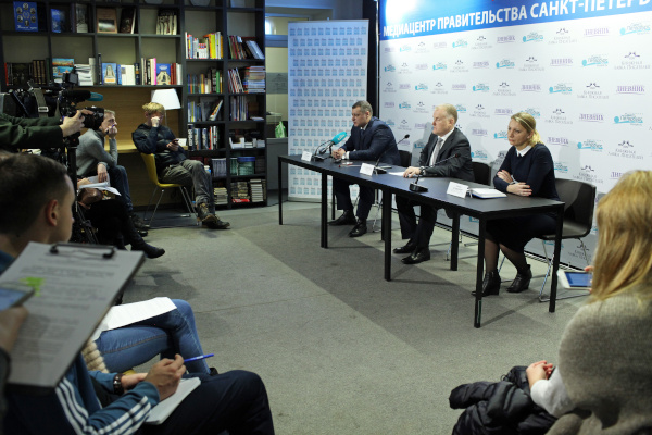 Круглый стол "ЖКХ Кронштадта: проблемы и решения. Взаимодействие с ресурсоснабжающими организациями и населением"