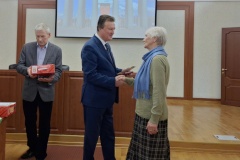 В администрации Московского района состоялось вручение знаков «Жителю блокадного Ленинграда» и юбилейных медалей ветеранам района