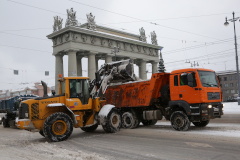 Сегодня от снега и наледи было очищено 227 кровель