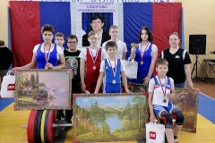 Спортсмены СШОР № 1 Калининского района достойно выступили на Кубке Новгородской области по тяжелой атлетике.