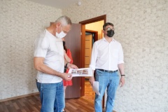 В Приморском районе идет ремонт социальных квартир