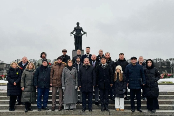 Делегация "Дома народов России" посетила Петербург