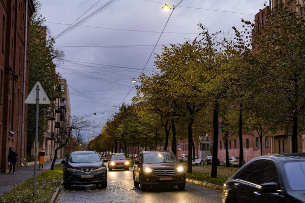 На 16-17 линиях Васильевского острова выполнена замена натриевых светильников на светодиодные