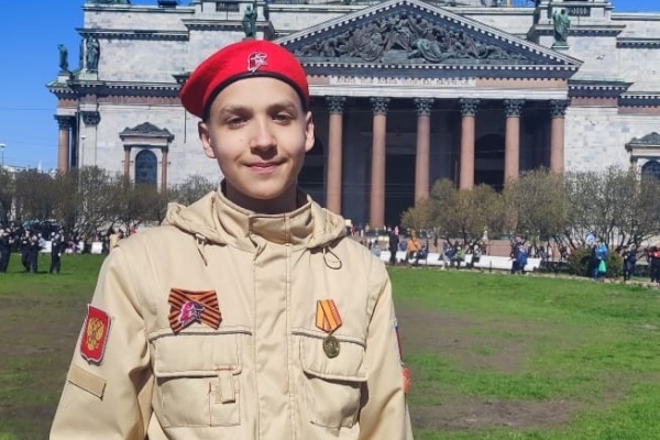 Ученик 76 школы стал участником парада победы