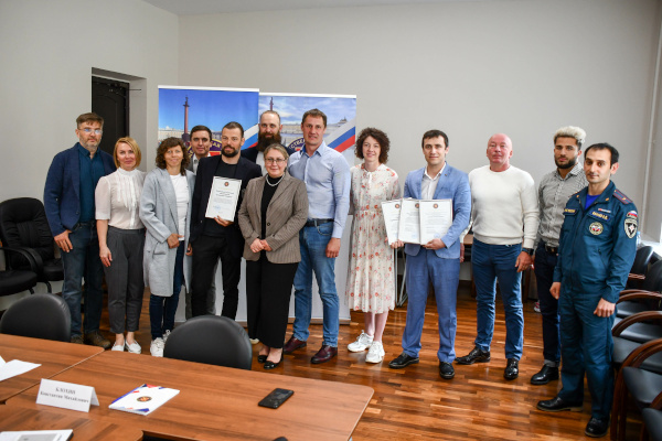 Пловцы серии марафонских заплывов Grand Swim Series стали участниками встречи на площадке Общественной палаты Санкт‑Петербурга