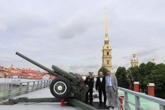 Полуденный залп в честь Дня архитектора прозвучал в Северной столице