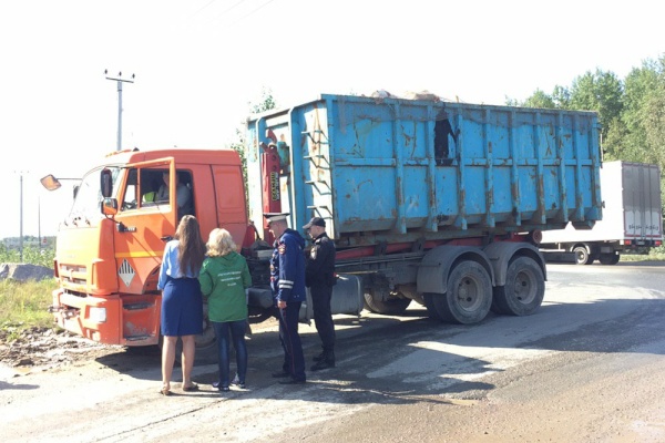 Межведомственный экологический рейд в Выборгском районе Петербурга