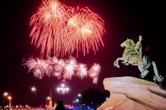 Александр Беглов: Праздничный салют – знак уважения и благодарности всем поколениям воинов-героев - защитников России