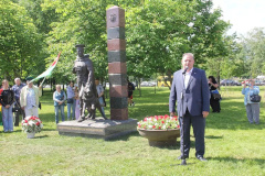 В Муринском парке открыли скульптуру «Государственная граница священна и неприкосновенна!»