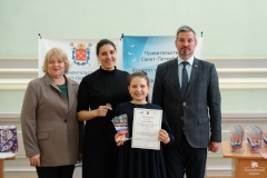 Третьеклассница 567 школы смастерила макет Поезда Победы в честь своих прапрадедов и вошла в число победителей патриотического конкурса