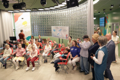 Вице-губернатор Наталья Чечина оценила новые социальные объекты Калининского района для молодежи и семей с детьми