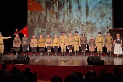 В Доме молодежи «Царскосельский» состоялся показ спектакля «Небесный Тихоход», подготовленный театральной студией «Рождённые в СССР» КСЦОН Пушкинского района и приуроченный к 79-ой годовщине Победы в Великой Отечественной войне