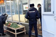 На проспекте Ветеранов проведены рейды по пресечению незаконной торговли икрой