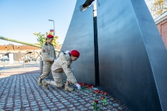 В парке «Патриот» в Кронштадте возложили цветы к стеле героям Специальной военной операции