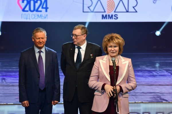 Открытие юношеской конференции "Будущее сильной России – в высоких технологиях"