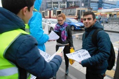 Юные инспекторы дорожного движения Кировского района приняли активное участие в неделе безопасности «Помним и скорбим»