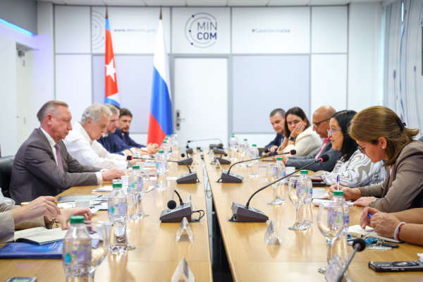 Встреча с министром связи Республики Майрой Аревич Марин