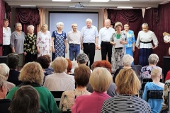 В Комплексном центре социального обслуживания населения Кировского района Санкт‑Петербурга состоялся концерт «Любовь и верность», посвященный Дню семьи, любви и верности
