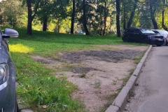 В Выборгском районе «погасили» очаги нарушений правил парковки во дворах