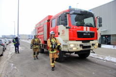 В Московском районе спасатели отработали ликвидацию пожара на многоуровневой парковке