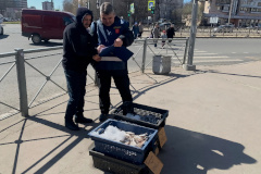 В Петербурге начались рейды по пресечению сезонной незаконной торговли