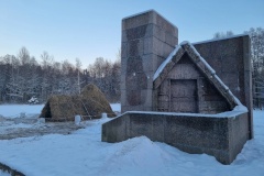 Завершены работы по восстановлению макета шалаша Ленина