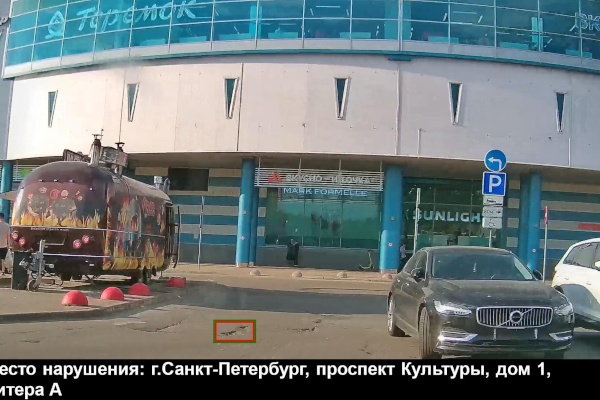 Искусственный интеллект выявил 164 ямы на внутриквартальных и частных территориях в Санкт‑Петербурге