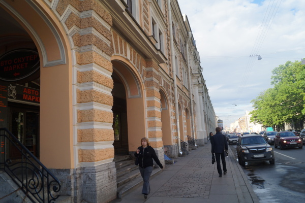 Апраксин двор привели в порядок