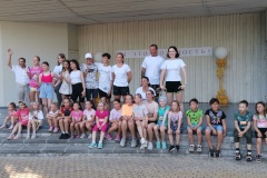 В поселке Песочный прошел танцевальный флешмоб «Мы – это Молодость!»