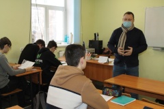 Полицейский "Студенческий десант" посетил колледж информационных технологий во Фрунзенском районе
