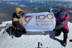 Участница Олимпийских Игр Токио-2020 по прыжкам в воду, петербурженка Анна Конаныхина совершила восхождение на Эльбрус