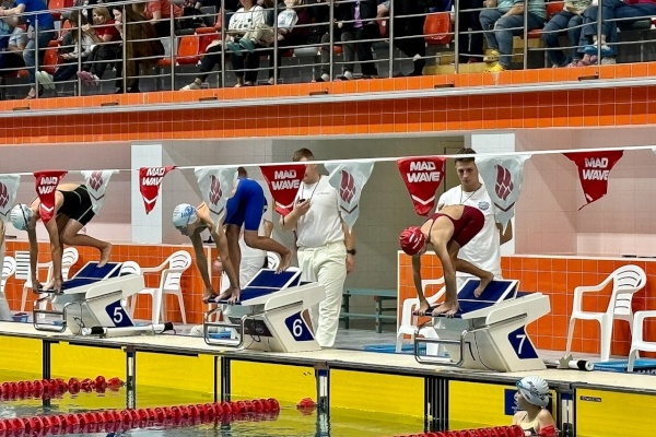 Петроградские пловцы взяли восемь наград на региональных состязаниях