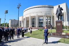 Памятник выдающемуся правоведу Анатолию Фёдоровичу Кони установили около Российской национальной библиотеки