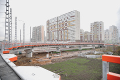 Александр Беглов: На уникальном трамвайном путепроводе через КАД и Московское шоссе начался монтаж контактной сети