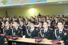 Председатель Комитета поздравил участников военно-спортивного сбора суворовцев «Наследники Победы»