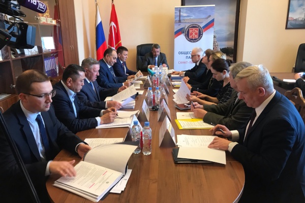 Общественная палата Петербурга обратится к губернатору с предложением отменить процедуру взыскивания финансовых средств с владельцев за снос гаражей