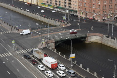 На Варшавском мосту заменят дорожное покрытие