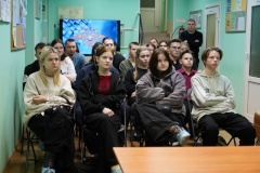 Сотрудники Центра по противодействию экстремизма провели тематическую образовательную лекцию для молодёжи Центрального района в молодёжном клубе «Чайка»
