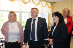 Глава администрации Петродворцового района проверил организацию питания в оздоровительном лагере дневного пребывания