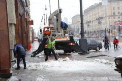 От наледи очистили 59 кровель