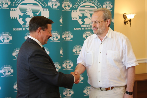 Подписание Соглашения о сотрудничества между Архивным комитетом и Санкт Петербургским государственным институтом кино и телевидения