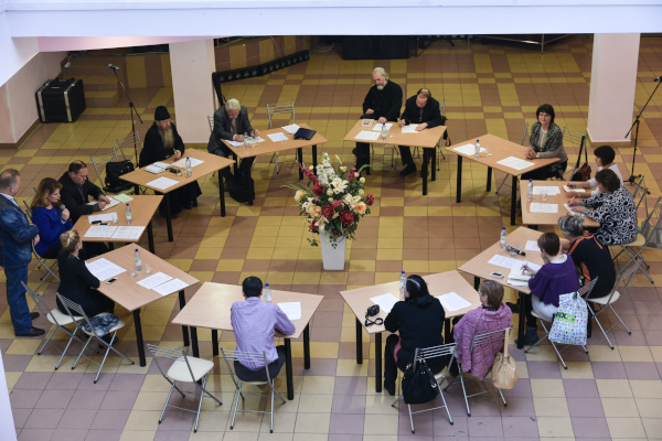 В КДМ на Фестивале духовно-нравственного кино прошел круглый стол по вопросам духовно-нравственного воспитания подрастающего поколения посредством искусства и кино